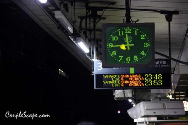 japan trip - ป้ายบอกเวลา