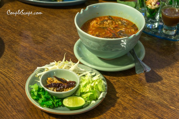 ขนมจีนน้ำเงี้ยว
