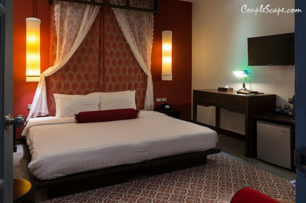 08room