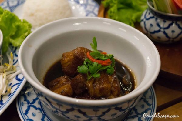 หมูฮ้อง