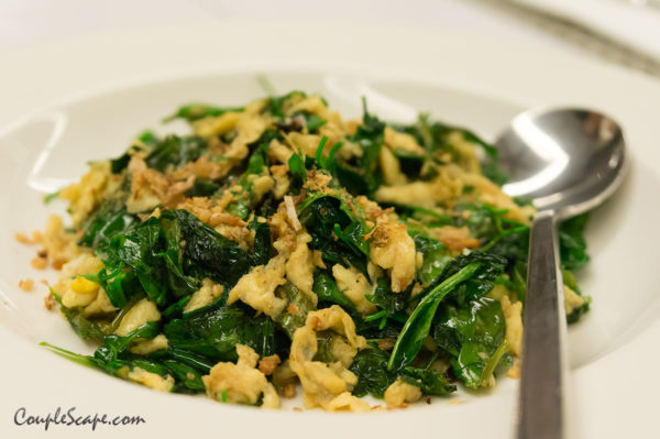 ใบเหลียงผัดไข่
