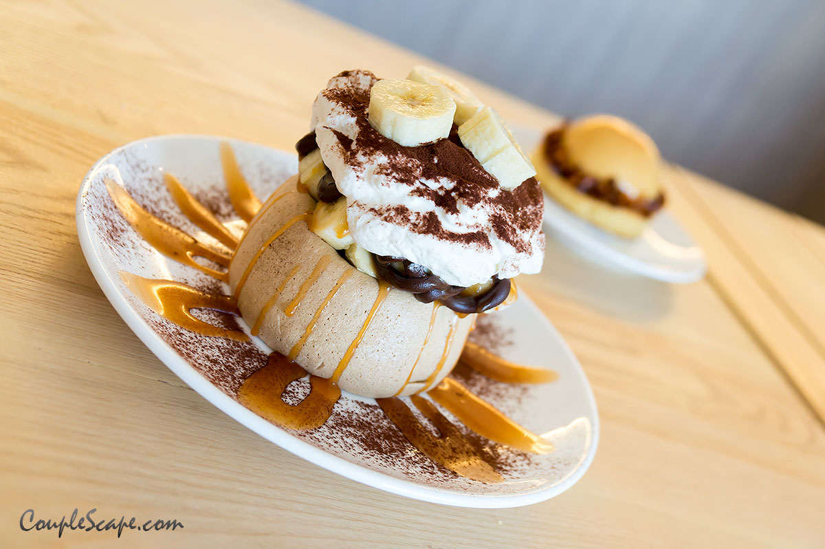 Choco Banana Pavlova