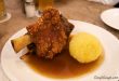 Hofbrauhaus เป็นโรงเบียร์เก่าแก่ของ Munich ที่ใครไปก็ไม่ควรพลาด